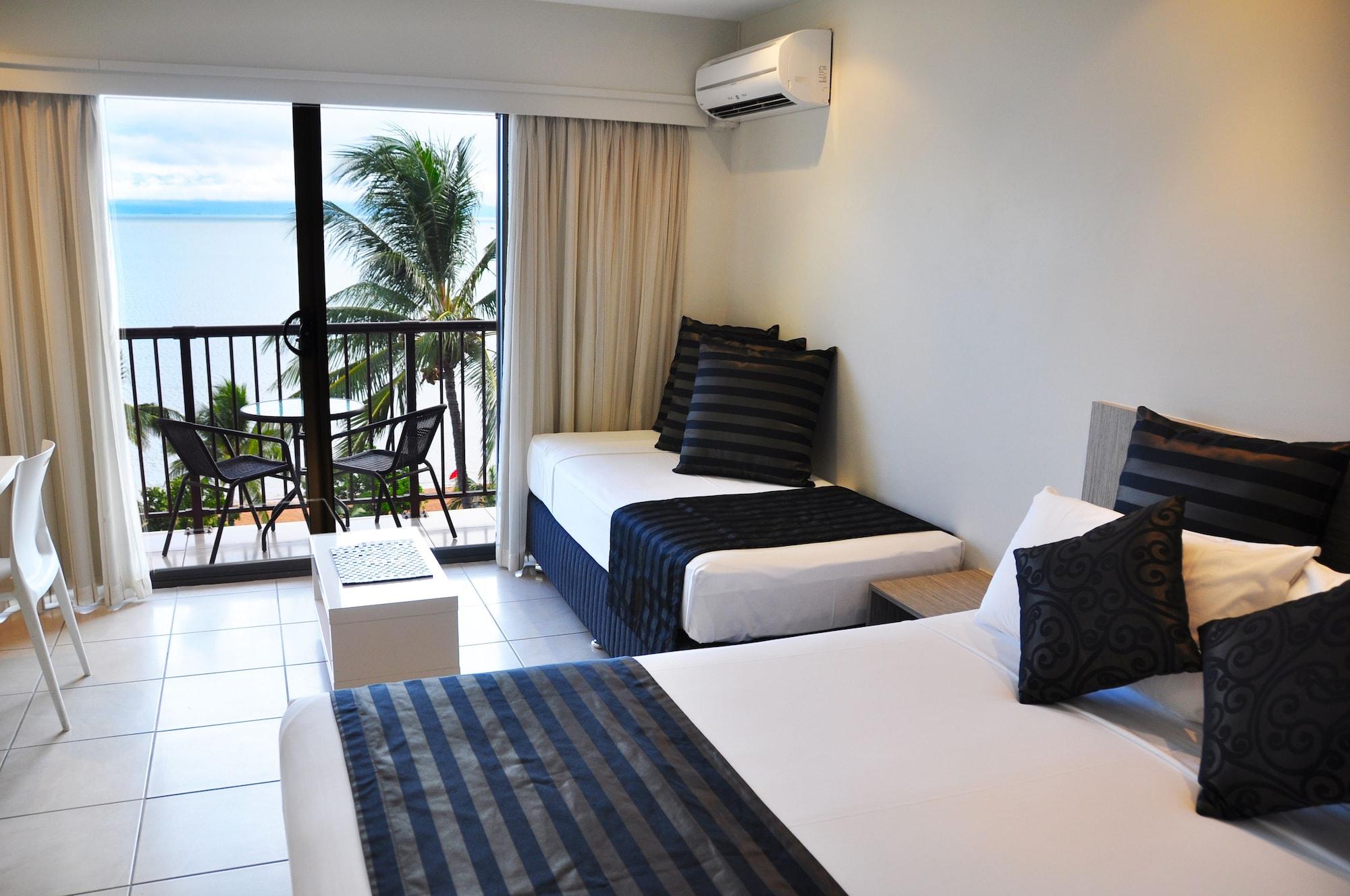 Aquarius On The Beach Townsville Exterior photo